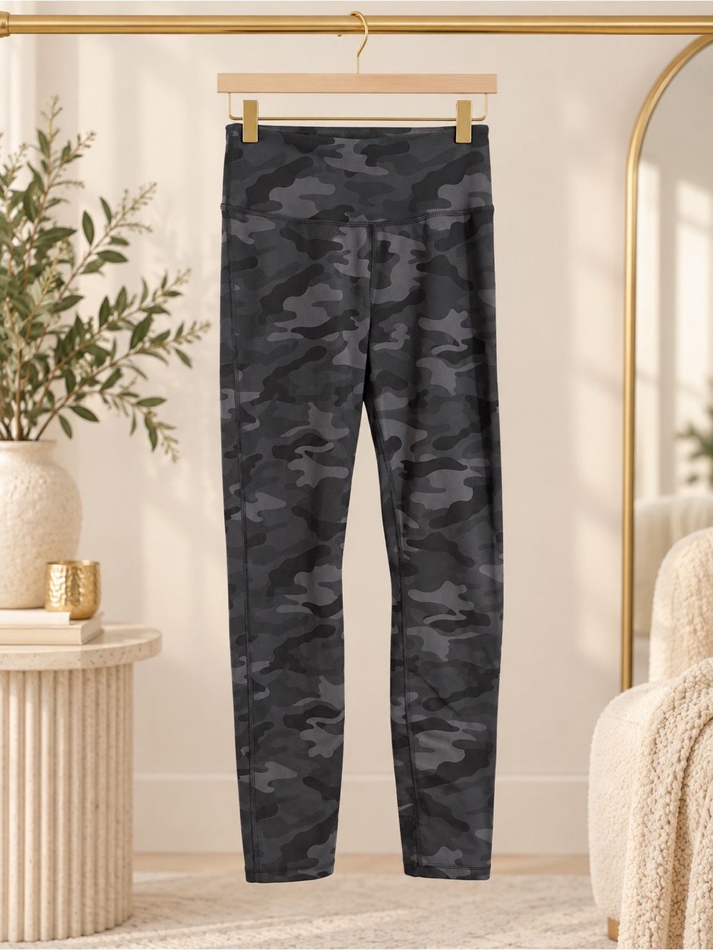 Danskin High Rise 7/8 Camo Leggings Small Petite Black Gray Style 9200